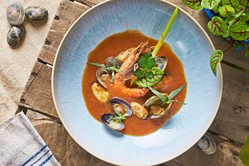 Rijke gevulde vissoep