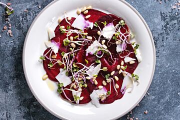 Carpaccio van rode biet 