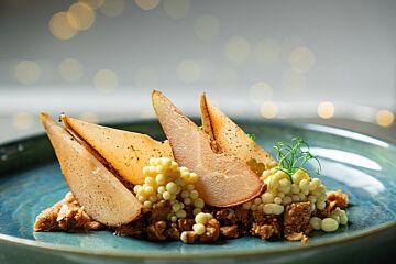 Feestelijk najaars dessert met gebrande peer