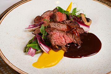 Gegrilde bavette met een crème van zoete aardappel